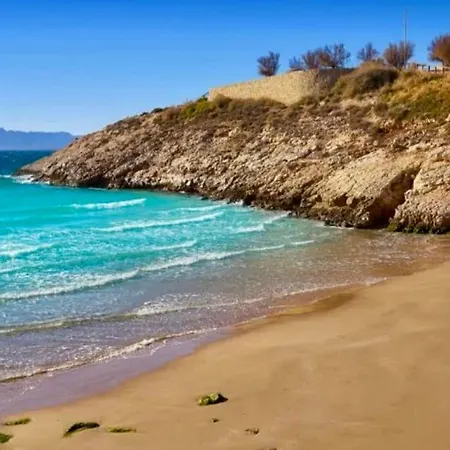Vue Avec Piscine Et Wifi