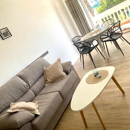 Vue Avec Piscine Et Wifi