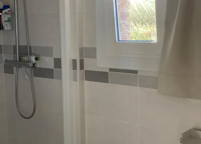 Vue Avec Piscine Et Wifi * Salou