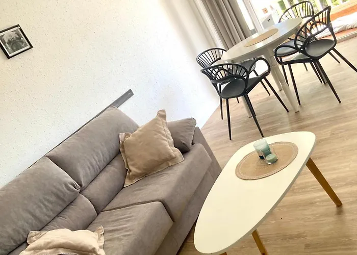 Vue Avec Piscine Et Wifi